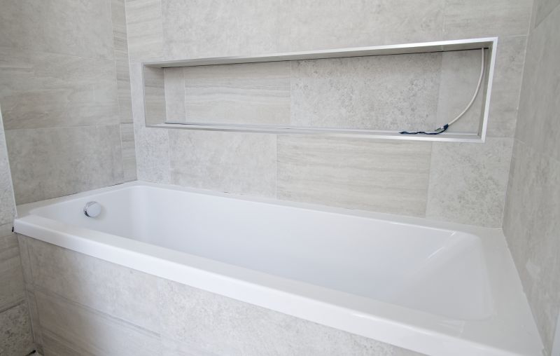 Alcove Bathtubs