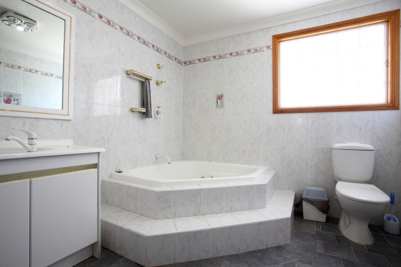 Cost of Bathtub Installation in Natchitoches, LA